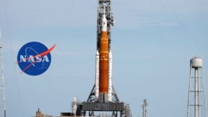 NASA Plans to Return the Artemis II Rocket