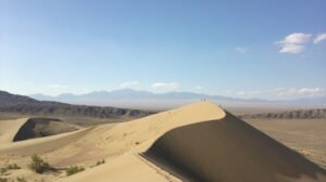 Why Desert Singing Sands Create a Deep Mysterious Hum