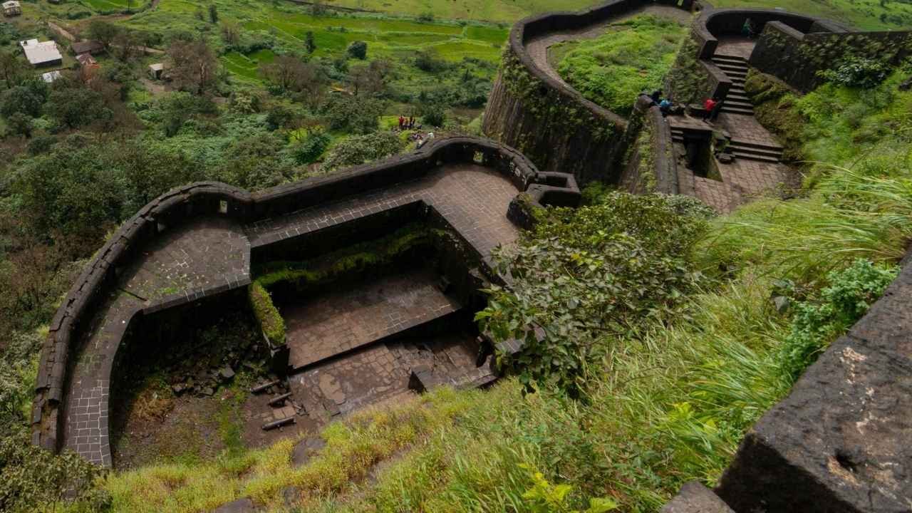 A Hidden 5,000-Year-Old Fortress Emerges After Centuries Beneath Nature