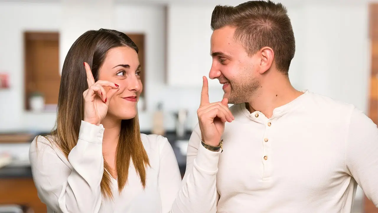 Psychologists Explain How Prolonged Eye Contact Shapes Human Interaction
