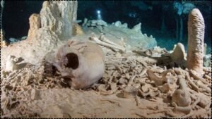 Human Remains Dating Back 8000 Years in Mexican Cave